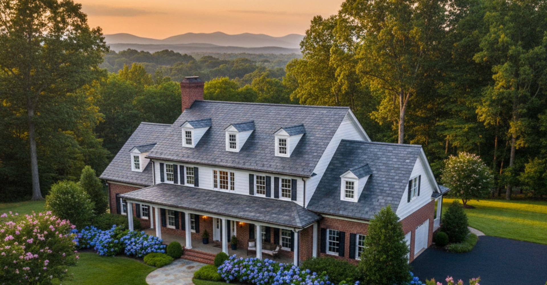 Hero Curb Appeal vs. Durability Choosing the Right Roofing Material (1)